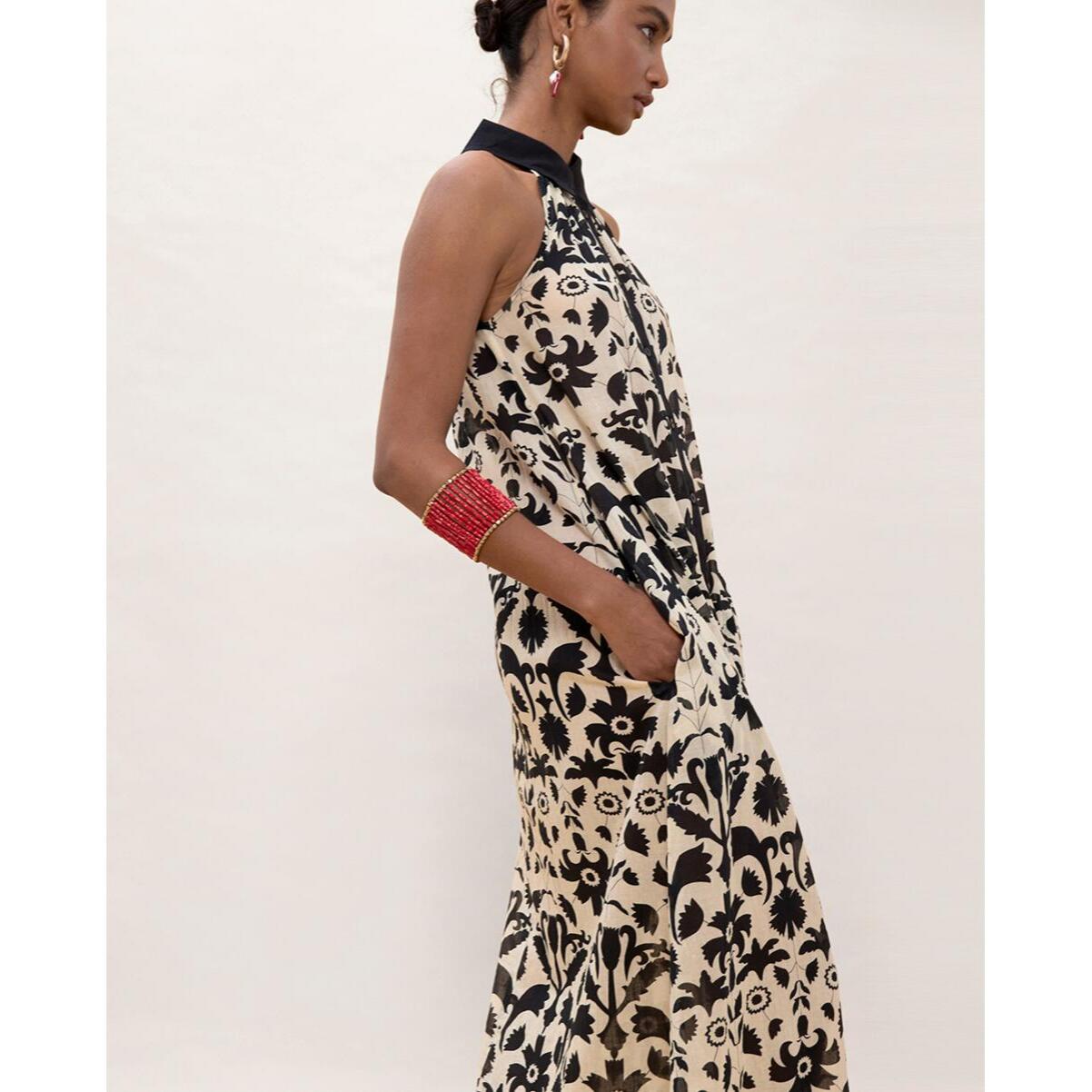 Abito con stampa floreale a contrasto