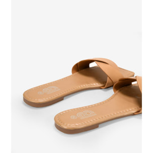 Sandalias marrones planas