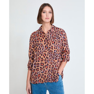 Blusa con stampa animalier in toni caldi