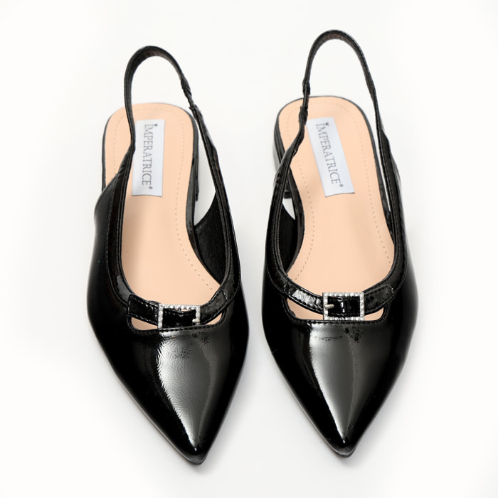 Ballerine slingback in simil pelle verniciata con fibbiatta strass