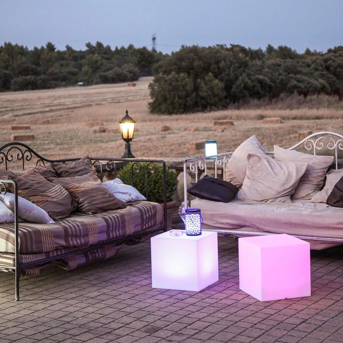 Cube lumineux sans fil CARRY RGB H40CM