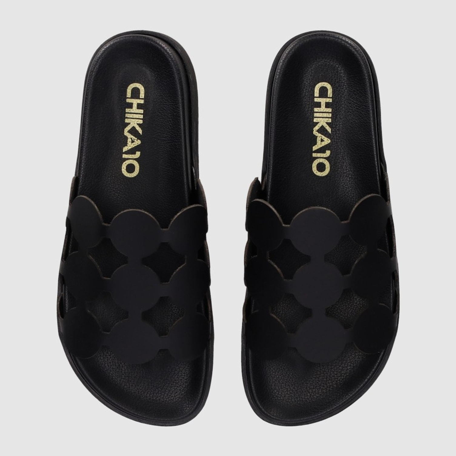 Sandalias de Piel - Negro - Tacón: Bajo