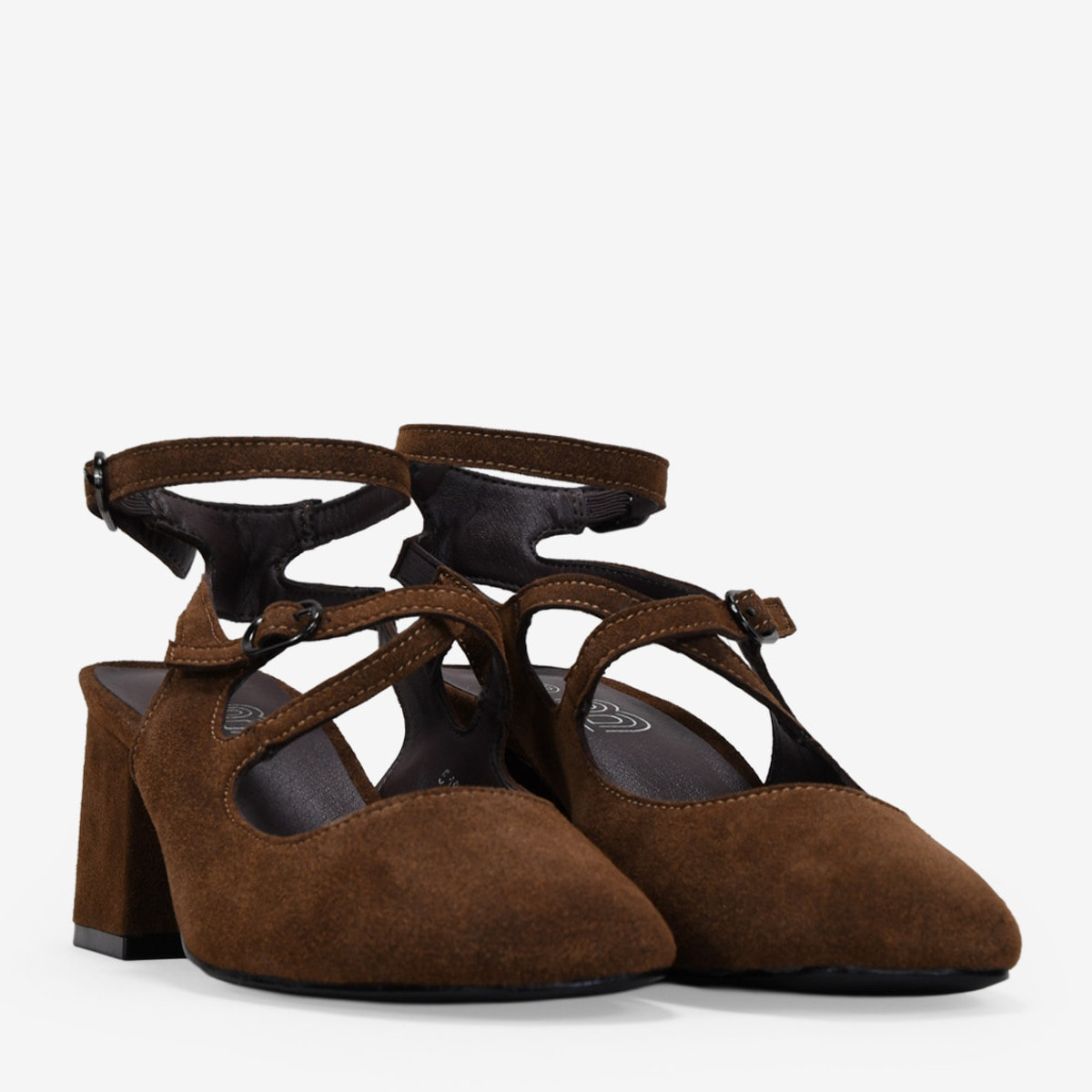 Zapatos Mary Jane marrones en piel con tacón