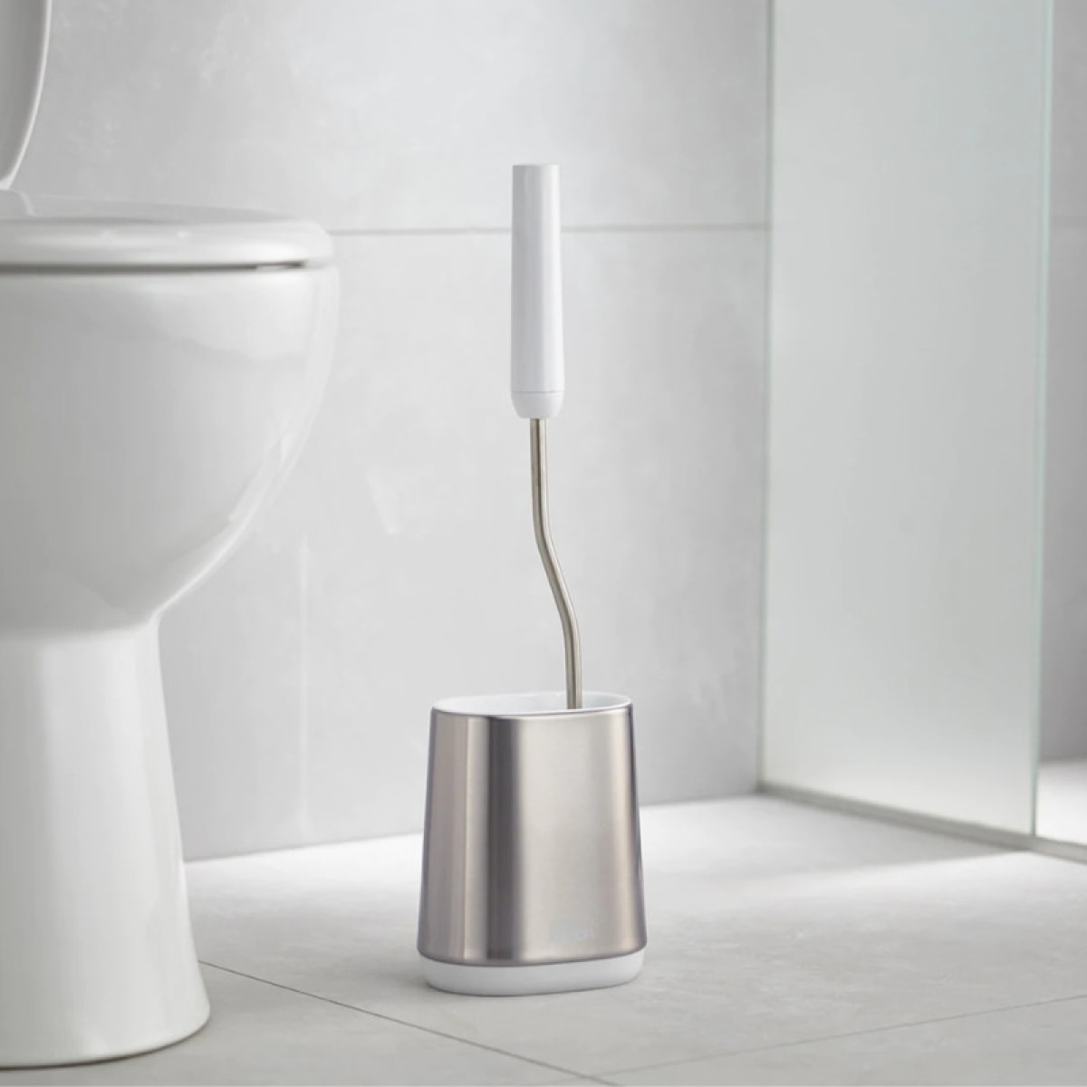 Pack WC sans bride Infinitio + Abattant softclose slim + Bâti Geberit UP100 + Plaque blanche + Brosse Joseph Joseph OFFERTE