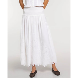 Falda midi con bordados y calados