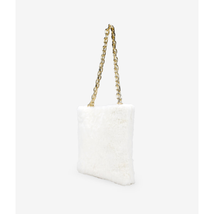 Bolso de hombro blanco con pelo y cadena