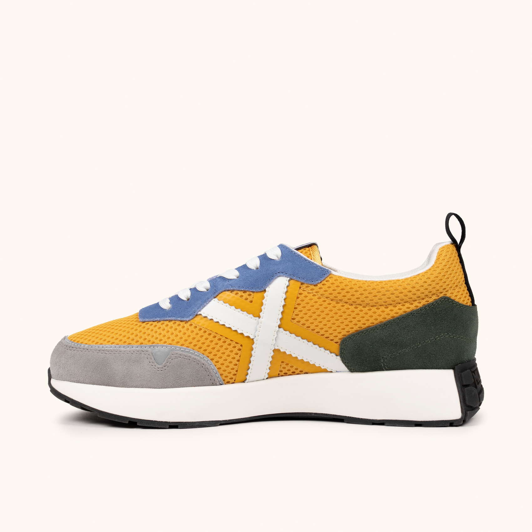 Sneakers Diseño Elegancia Deportiva Amarillo, Azul y Gris MUNICH XEMINE 98