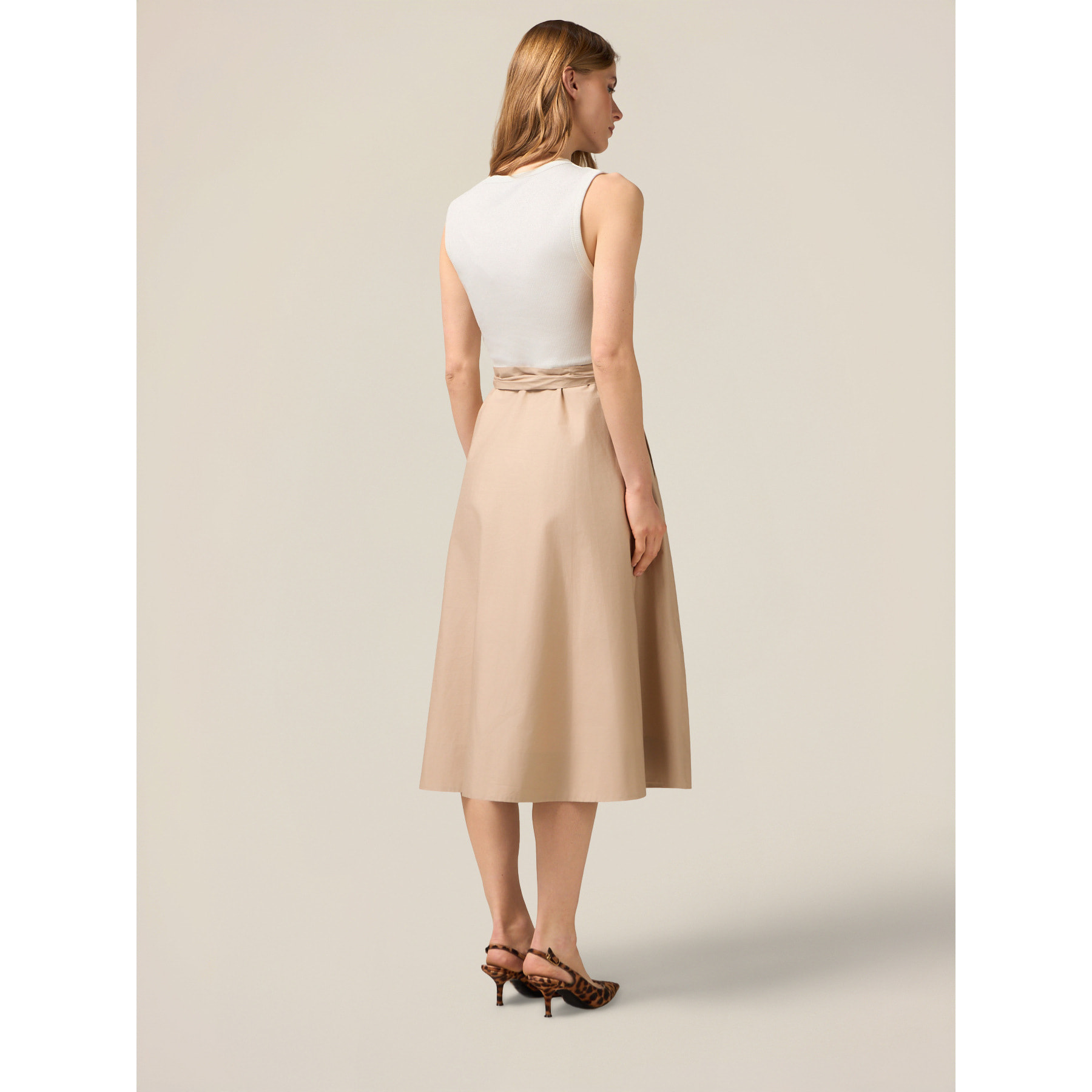 Oltre - Vestido bicolor con cinturón - Beige