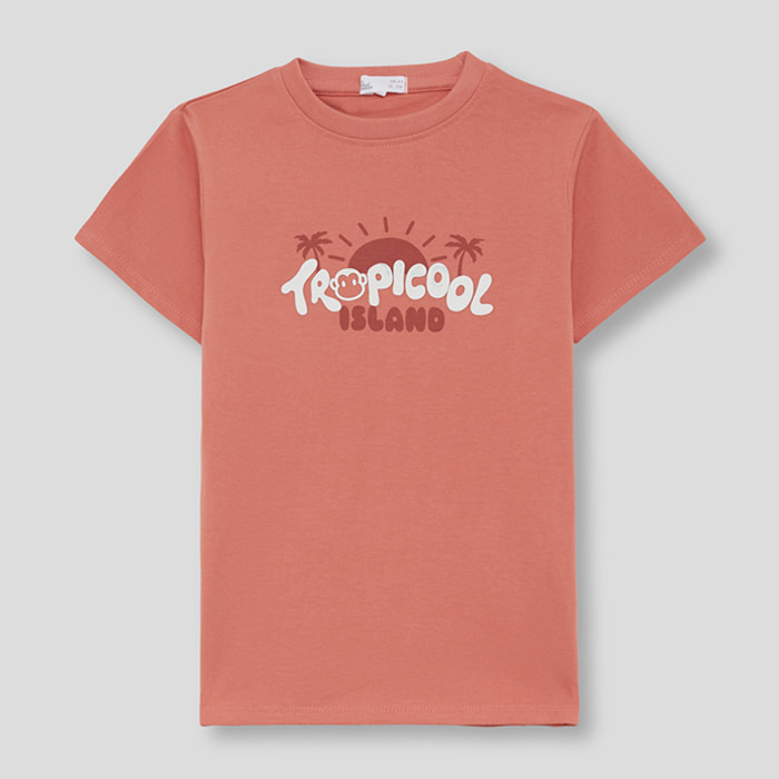 Camiseta de manga corta con estampado tropical "Tropicool Island" con palmeras y sol en el pecho | Color: Caldera | Street Monkey