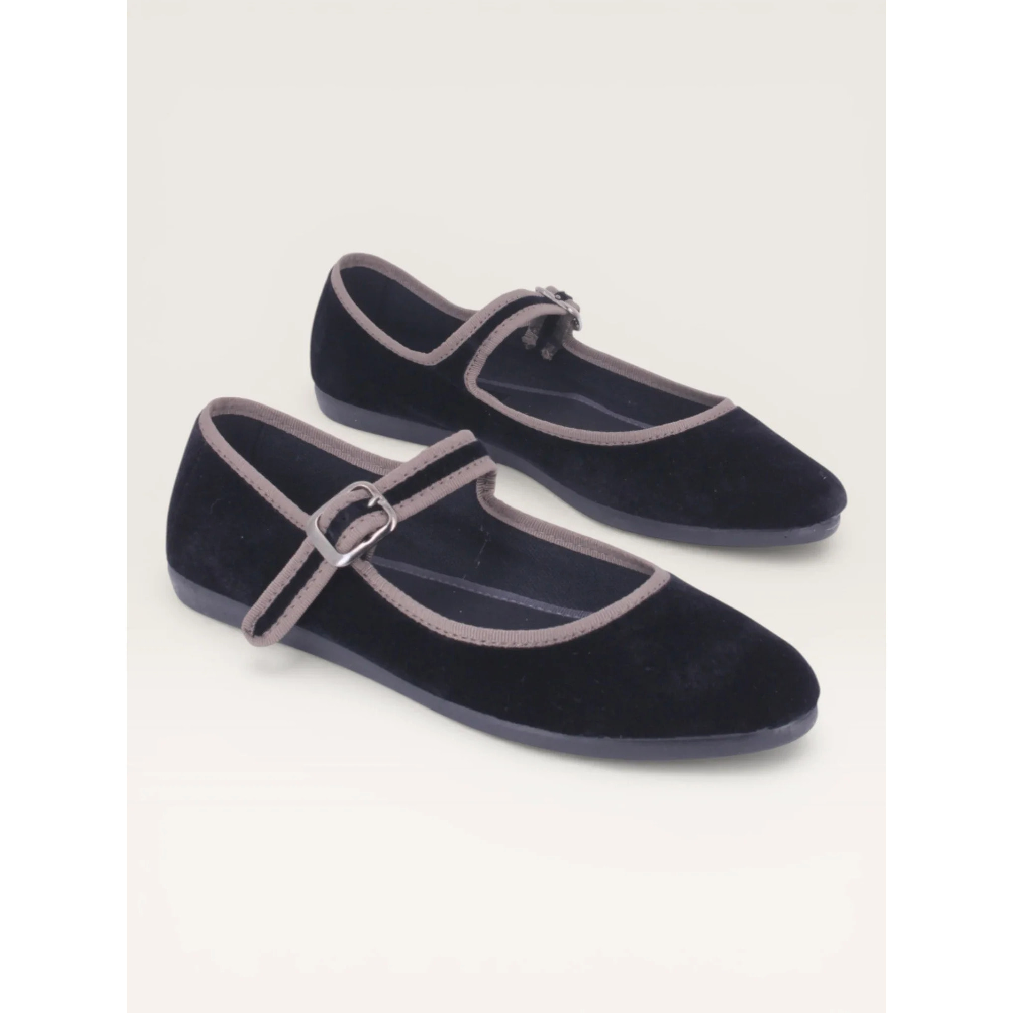 MUSE BlackTaupe
