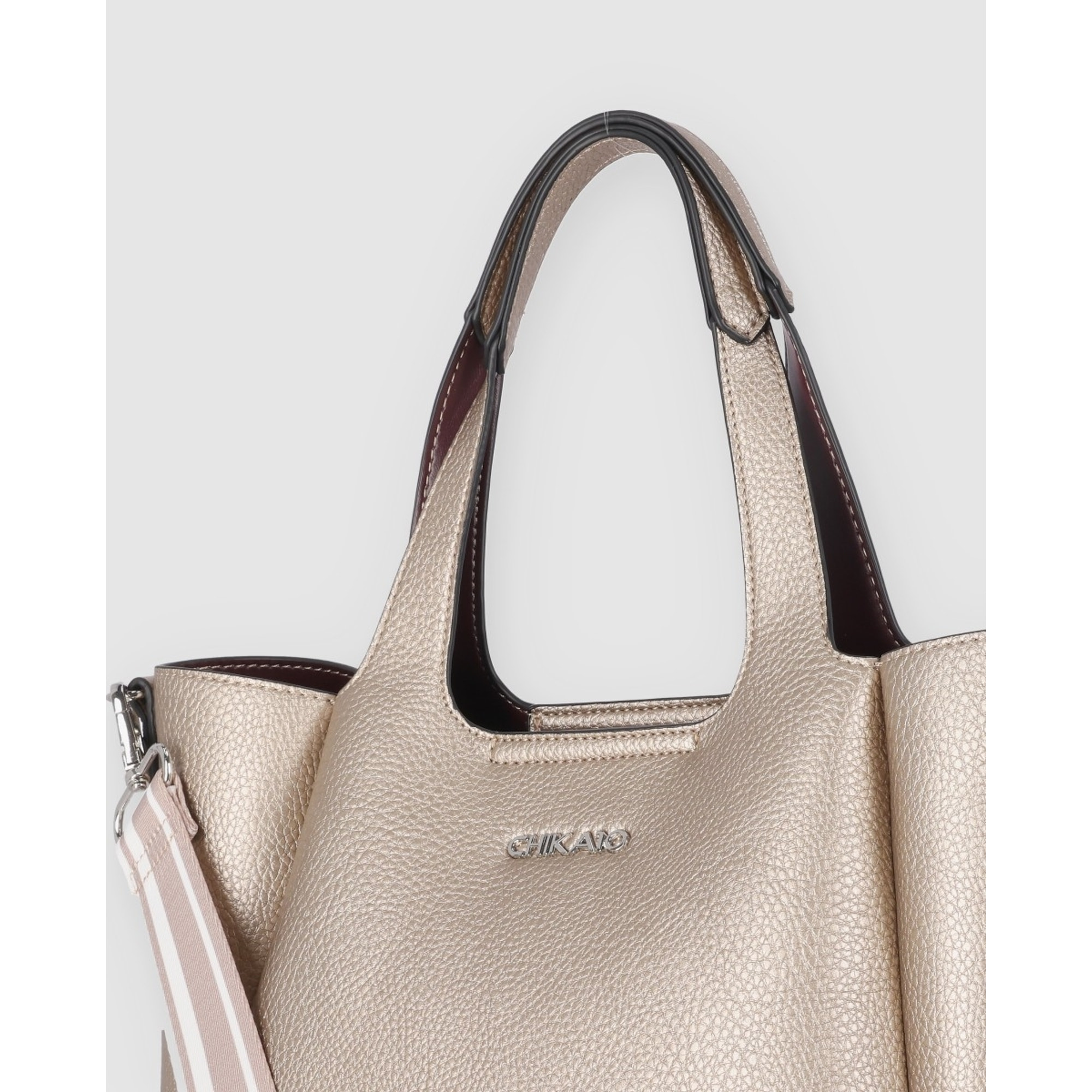 Bolso - Oro - Medida: 26 cm x 20 cm x 15 cm