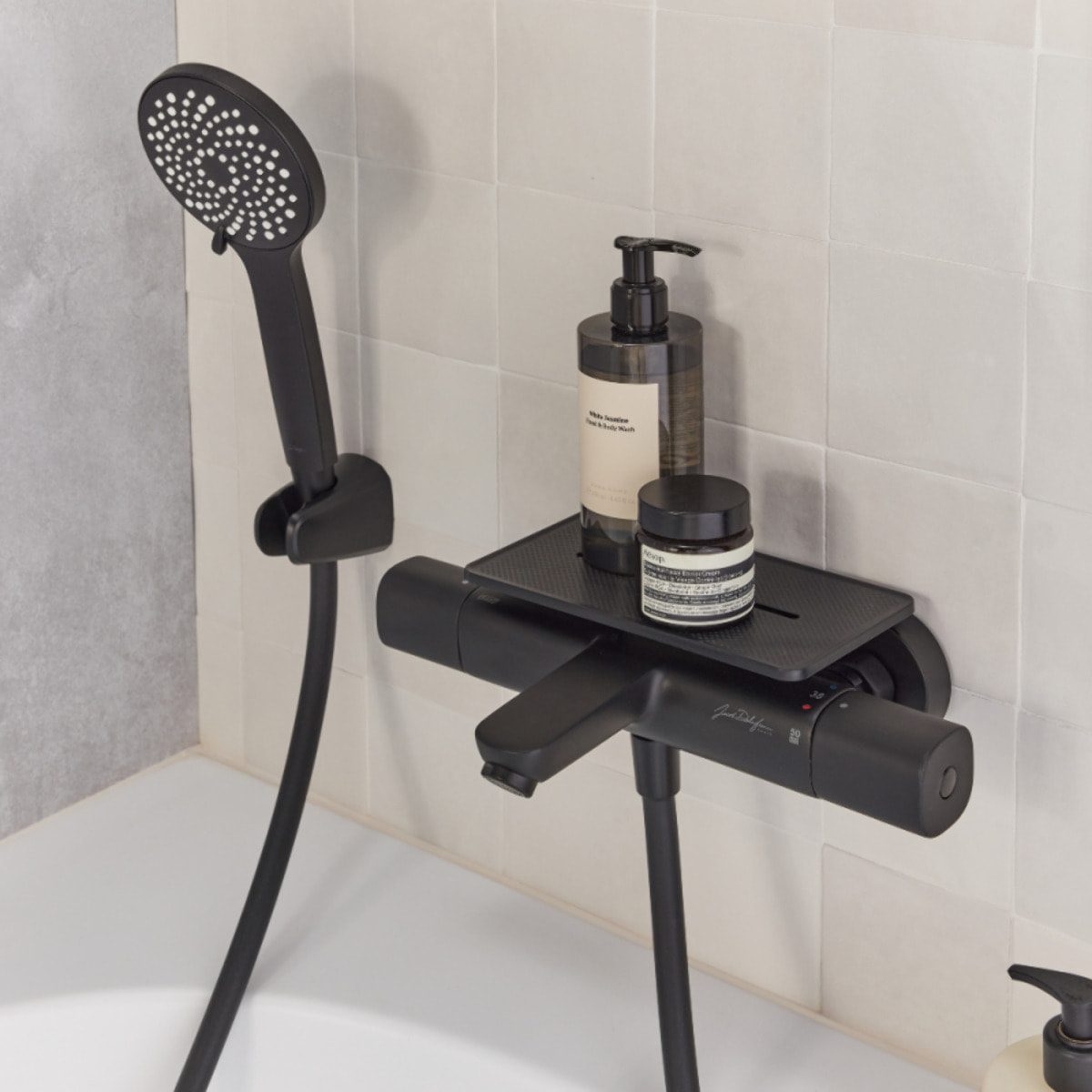 Mitigeur baignoire thermotastique July+ noir mat