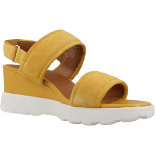 Sandalias Mujer de la marca GEOX  modelo D SPHERICA EC6 AMARILLO