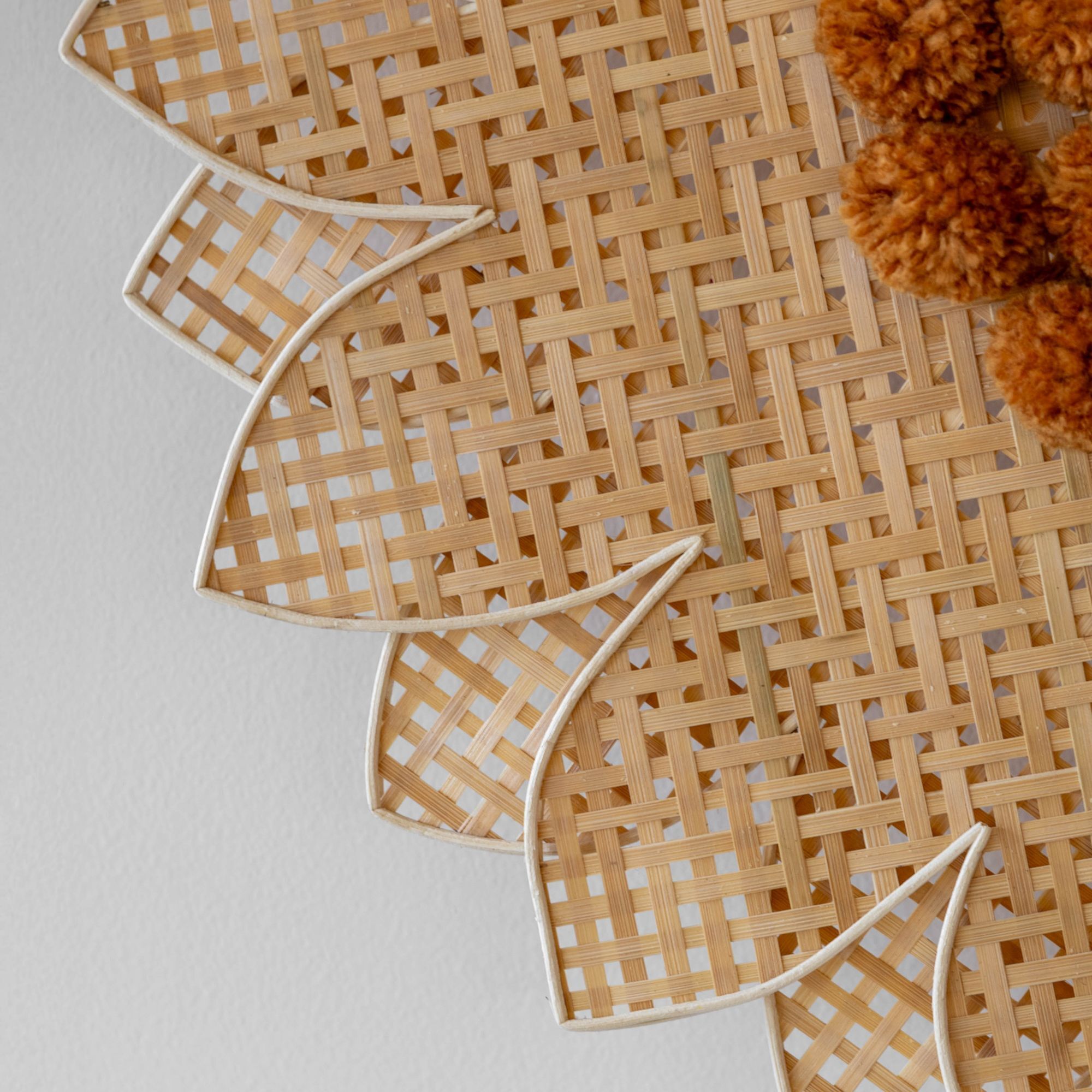 Applique murale en forme de fleur en bambou d50cm DAISY