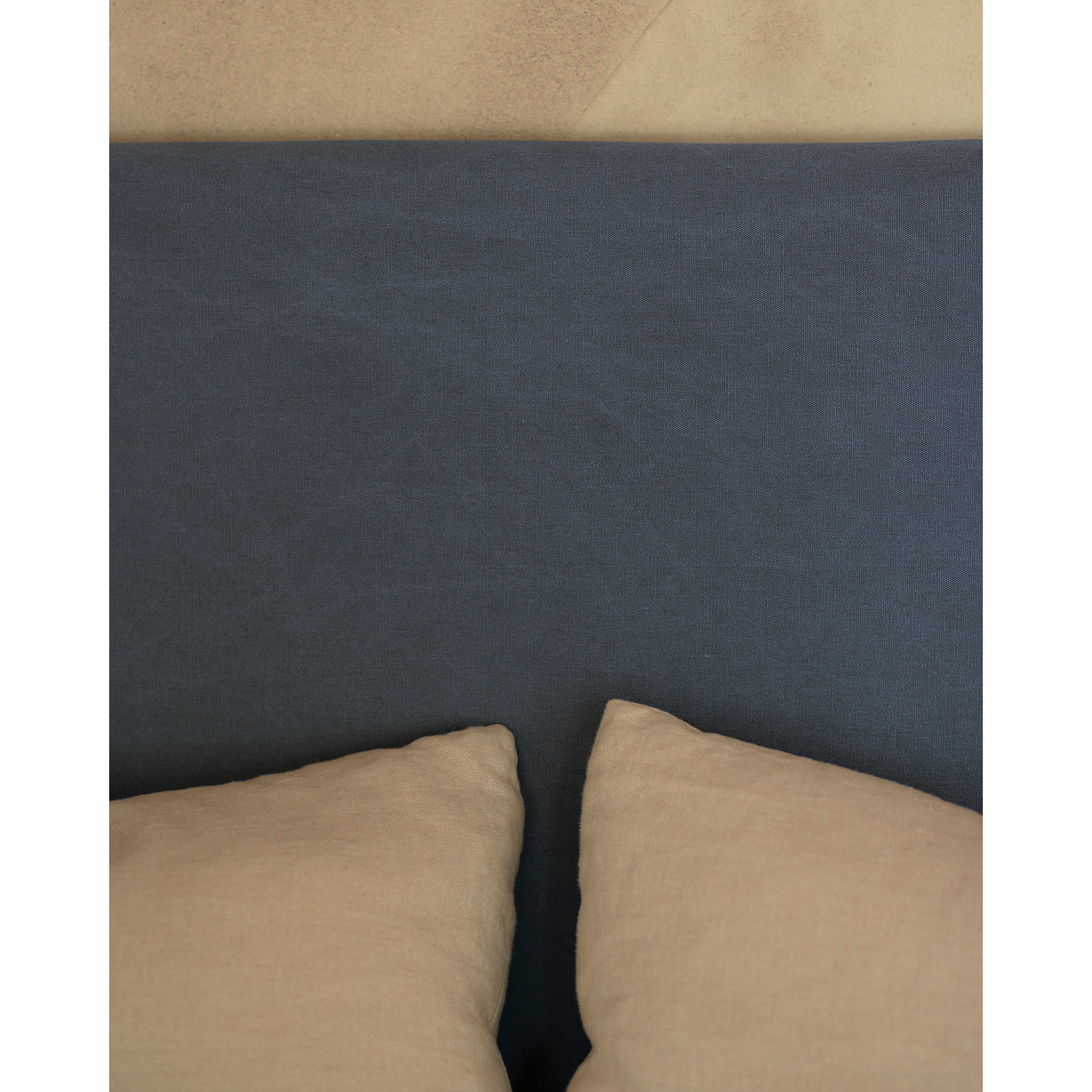 Tête de lit tapissée en bleu en différentes tailles