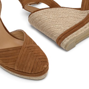 Alpargata de cuña Colina en serraje con cierre pulsera y doble plataforma