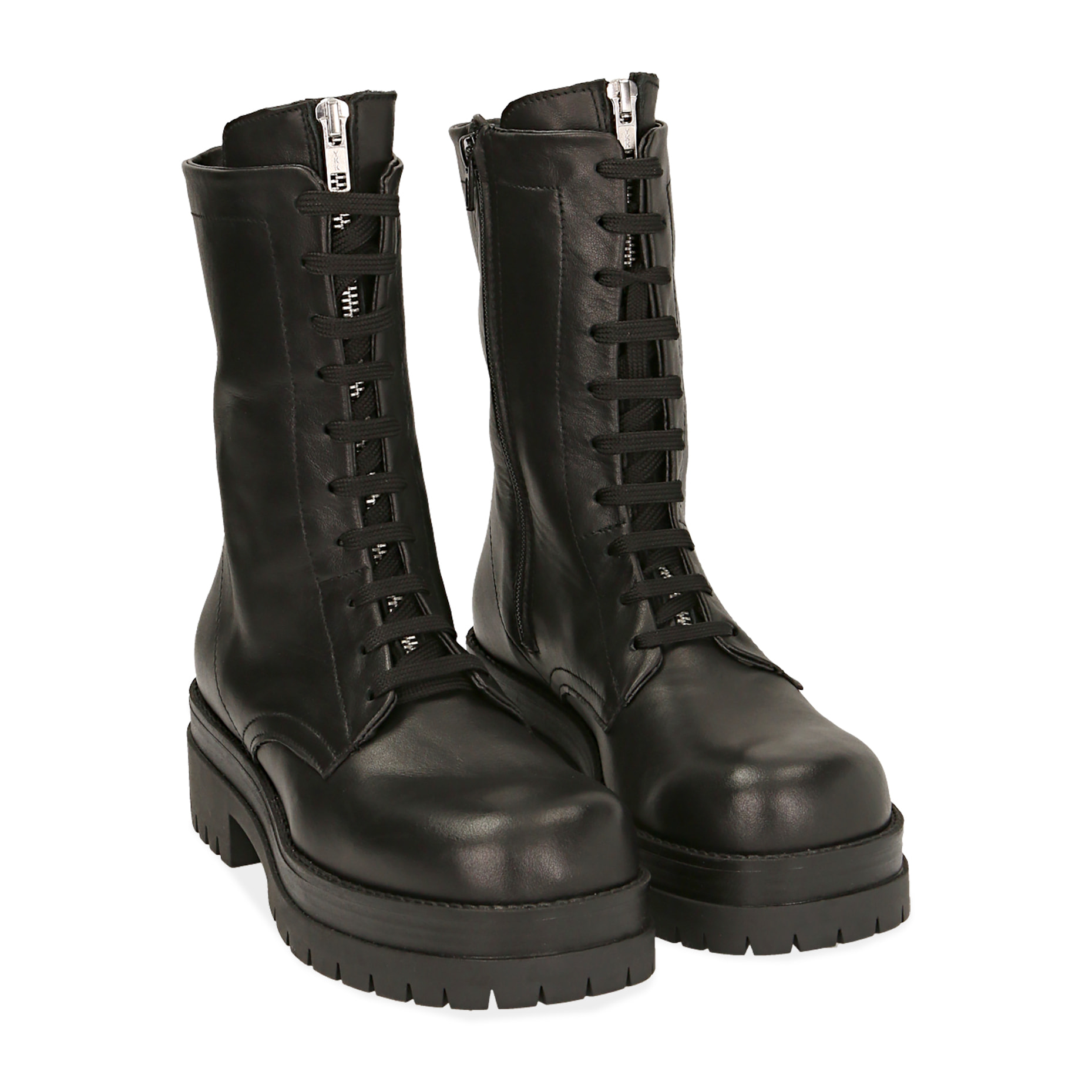 Botas militares de piel de becerro negras, tacón de 5 cm.