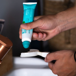 Dentifrice YBRUSH en tube au fluor 75ml