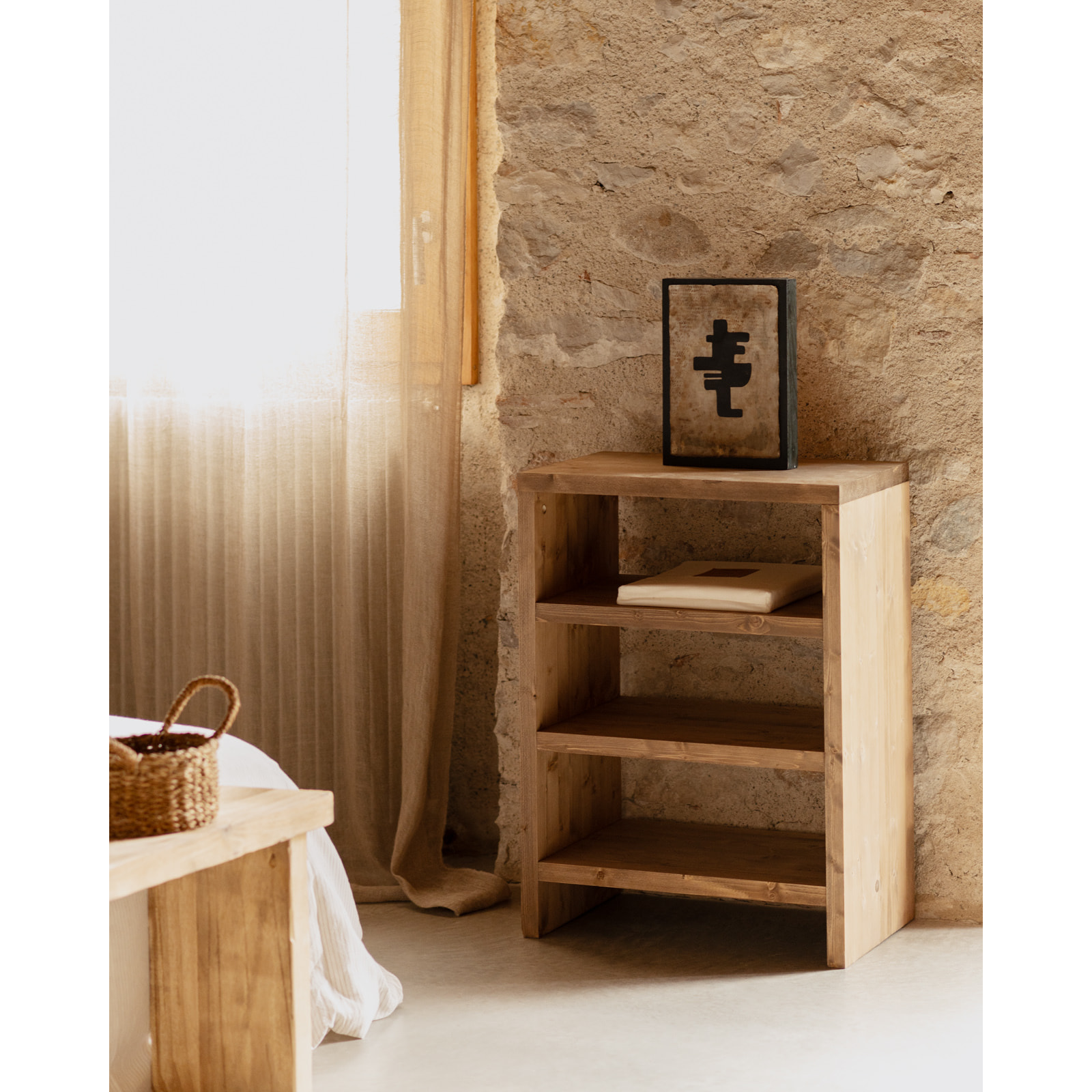 Estantería zapatero de madera maciza tono roble medio 80x60cm Alto: 80 Largo: 60 Ancho: 35