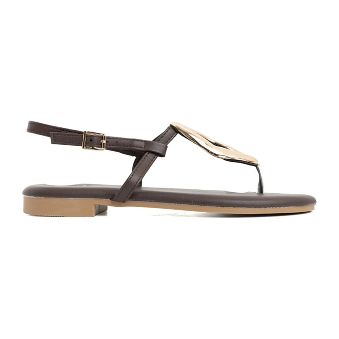 Sandalo infradito con maxi accessorio gold - MARRONE