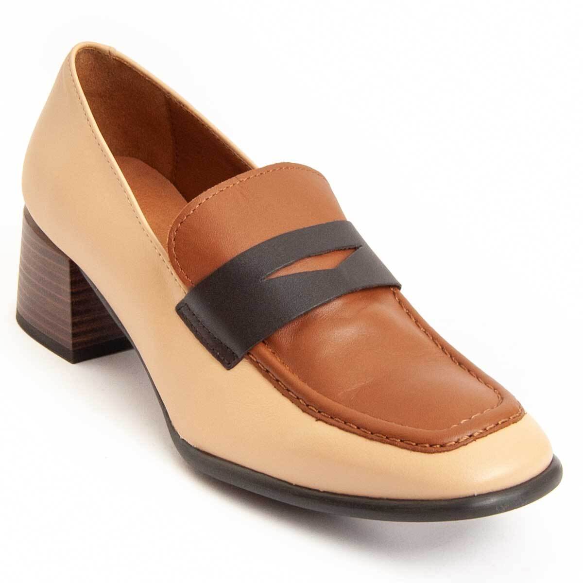 Mocasín De Tacón - Beige - Altura: 5 Cm