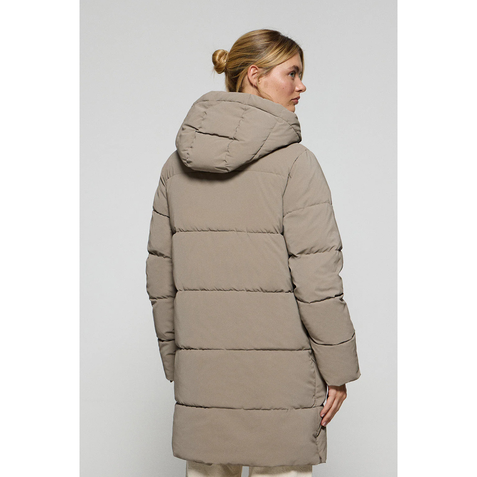 Abrigo Roma color taupe de capucha extraíble y detalles Polo Club