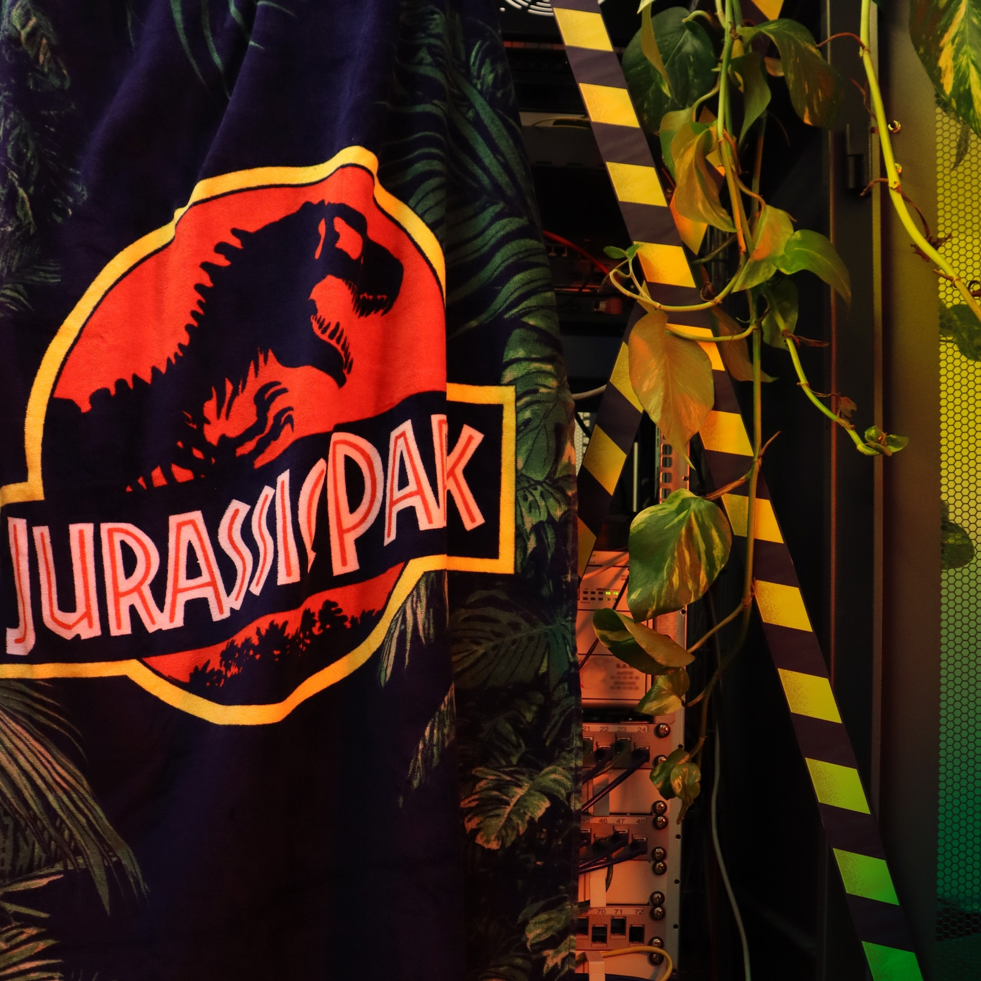 Serviette de bain et de plage imprimée 100% coton, JURASSIC WORLD LEGACY
