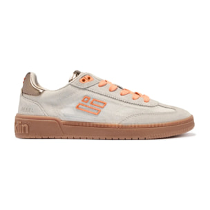 Zapatillas de Mujer Modelo Rebel Mesh Blanco Roto con Detalles en Naranja