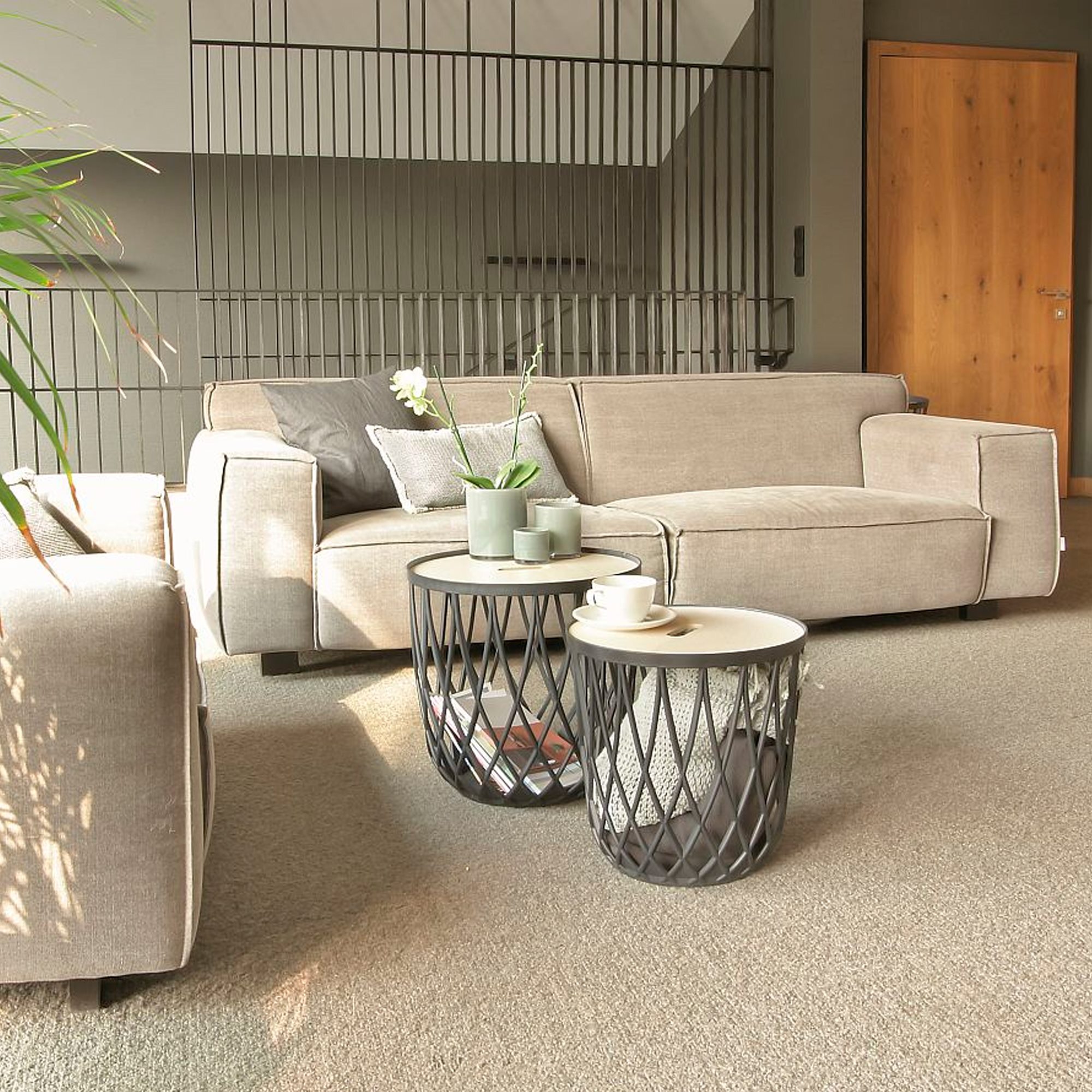 Cesta multifuncional 55l prosperplast uniqubo de plastico en color piedra gris 44,7 (largo) x 44,7 (ancho) x 45 (alto) cm con tapa de madera