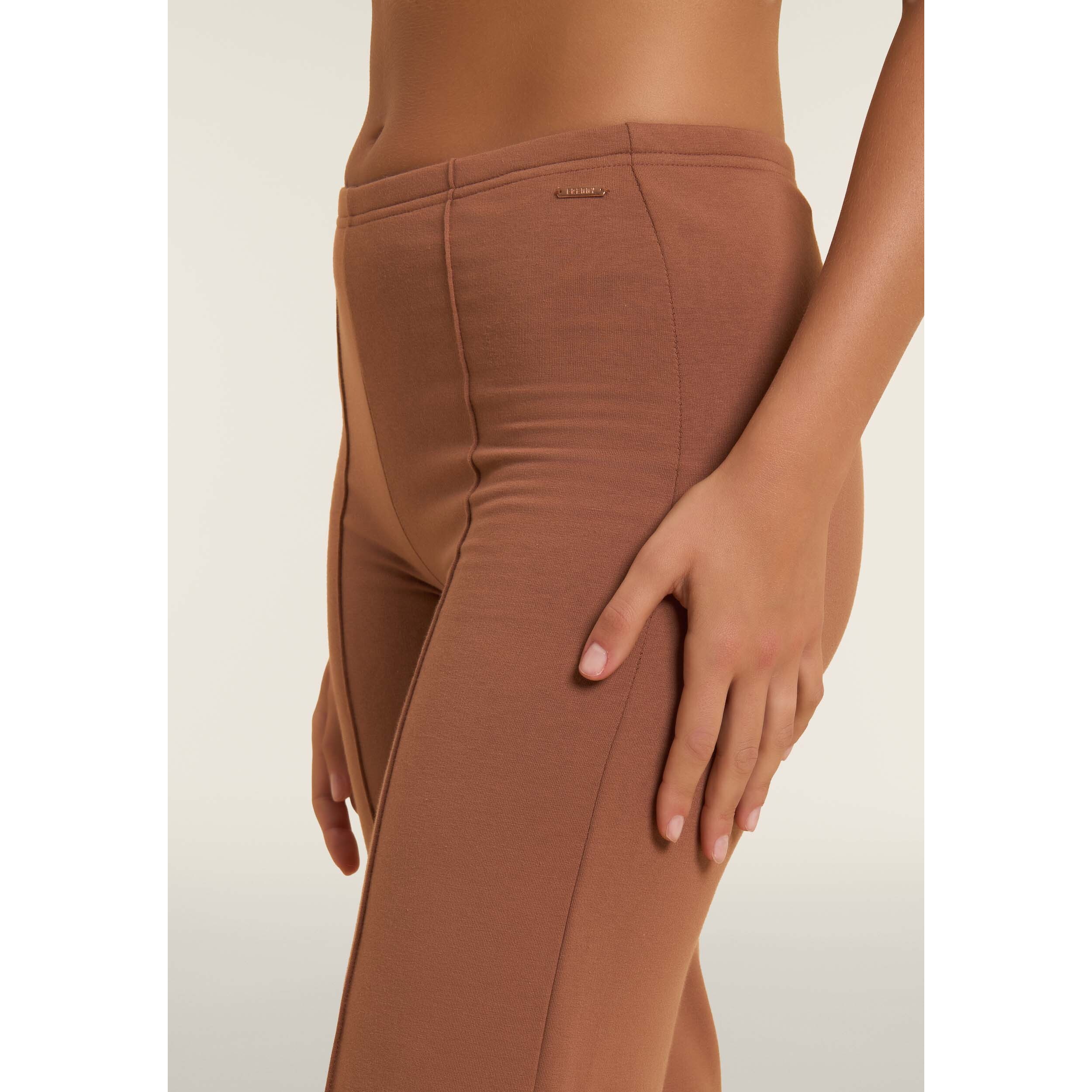 Pantaloni donna wide leg con cucitura centrale