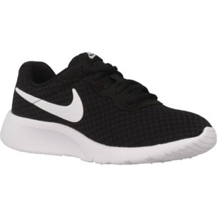 SNEAKERS NIKE TANJUN