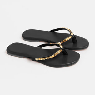 Infradito vera pelle con fascette slim borchiate - NERO