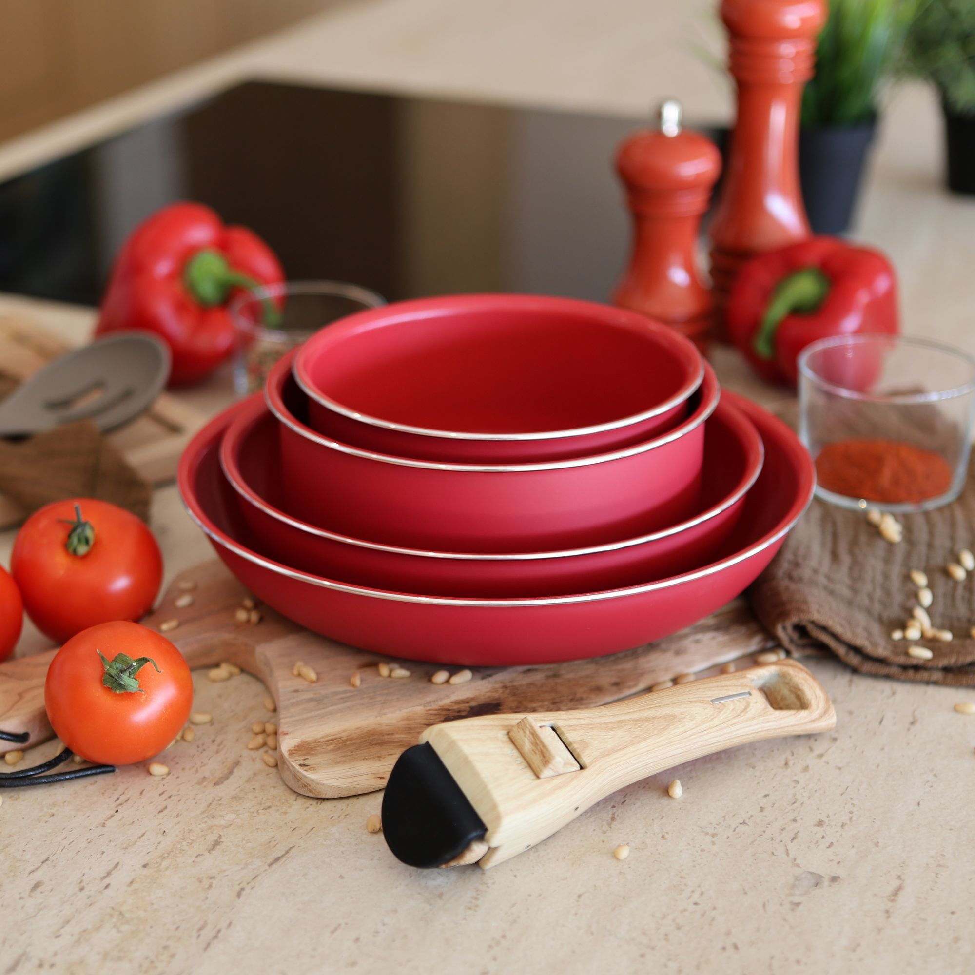 Batterie de cuisine 5 pièces en aluminium recyclé rouge