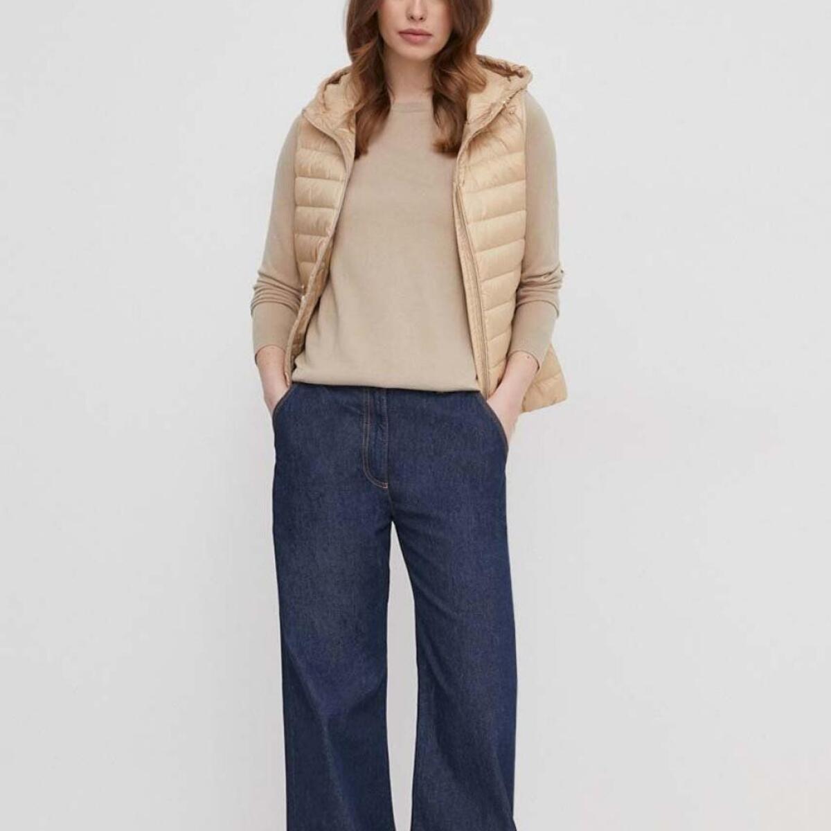 Chalecos Mujer de la marca GEOX  modelo D JAYSEN MARRON CLARO