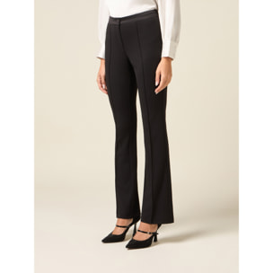 Oltre - Pantaloni flare in tessuto crêpe - Nero