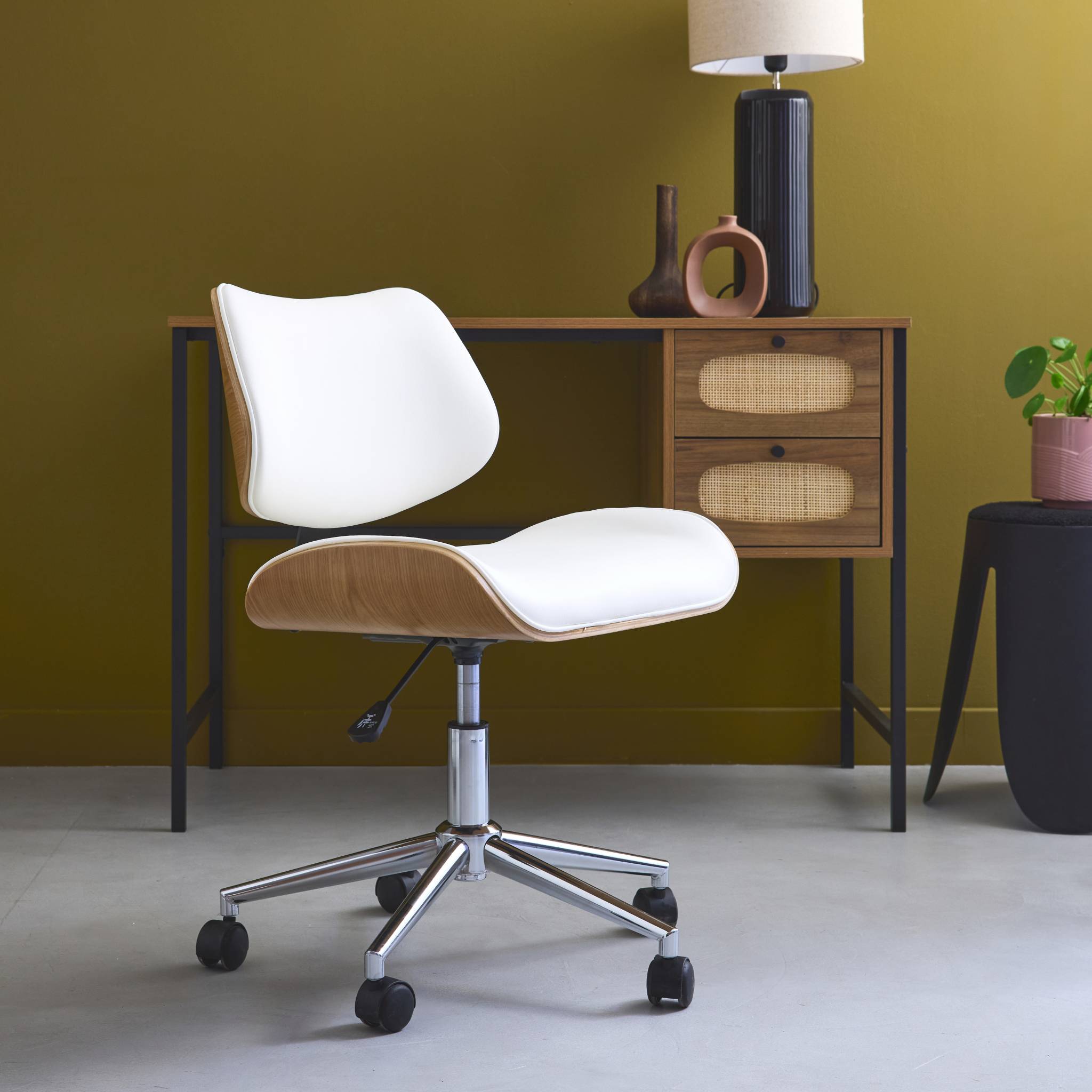 Chaise de bureau à roulettes décor bois courbé placage effet chêne et simili cuir blanc
