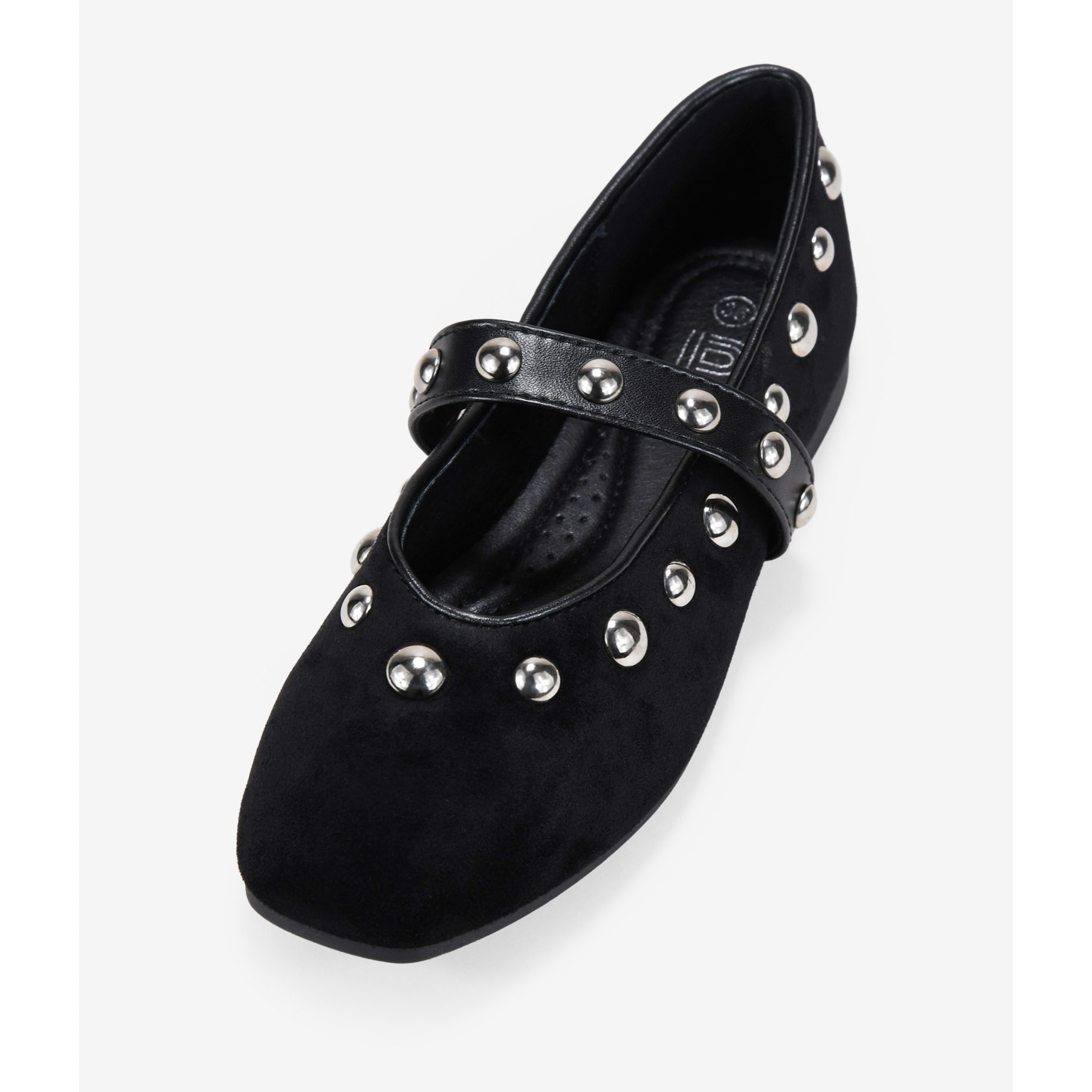 Bailarinas planas negras con tachuelas