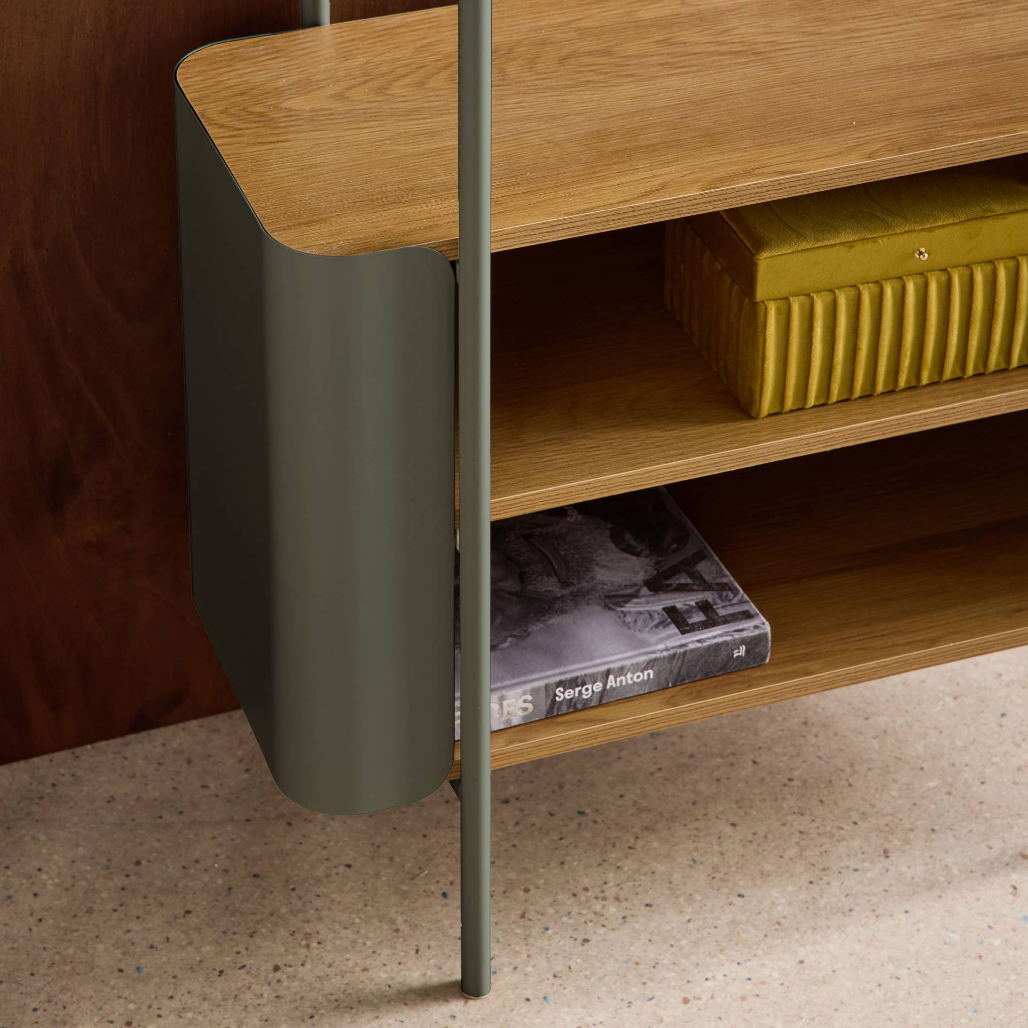 Etagère bibliothèque métal courbé et décor bois 6 niveaux MOLTO