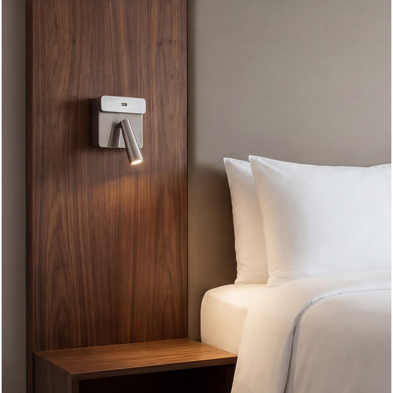 LEDS C4 Luz de lectura Gamma USB LED 3.5 Blanco cálido - 2700K ON-OFF Níquel satinado 123lm