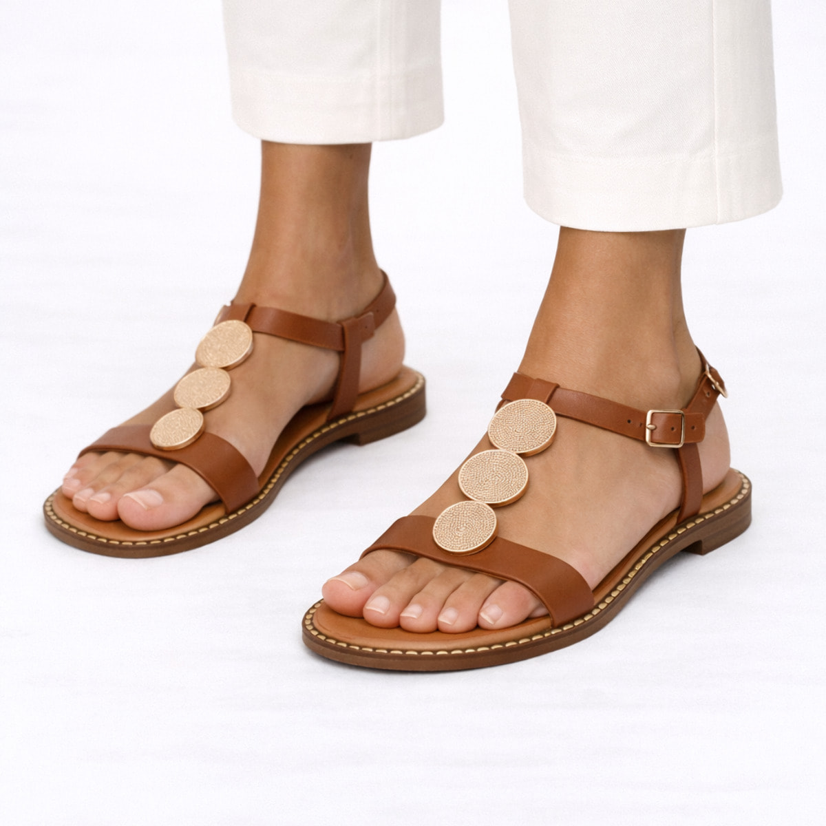 Sandali con cinturino - tacco 2,0 cm