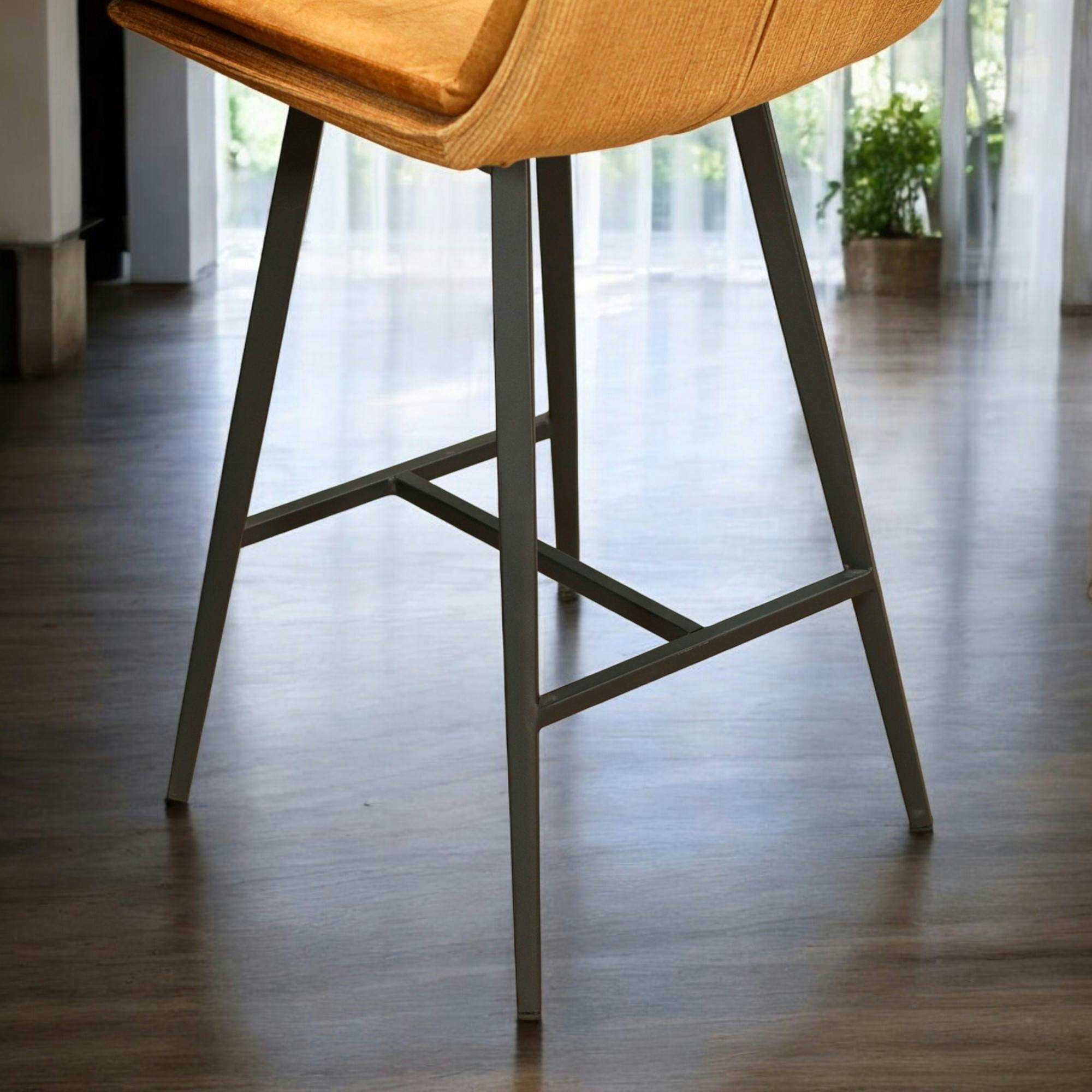 Chaise de bar en velours doré (lot de 2) OKA