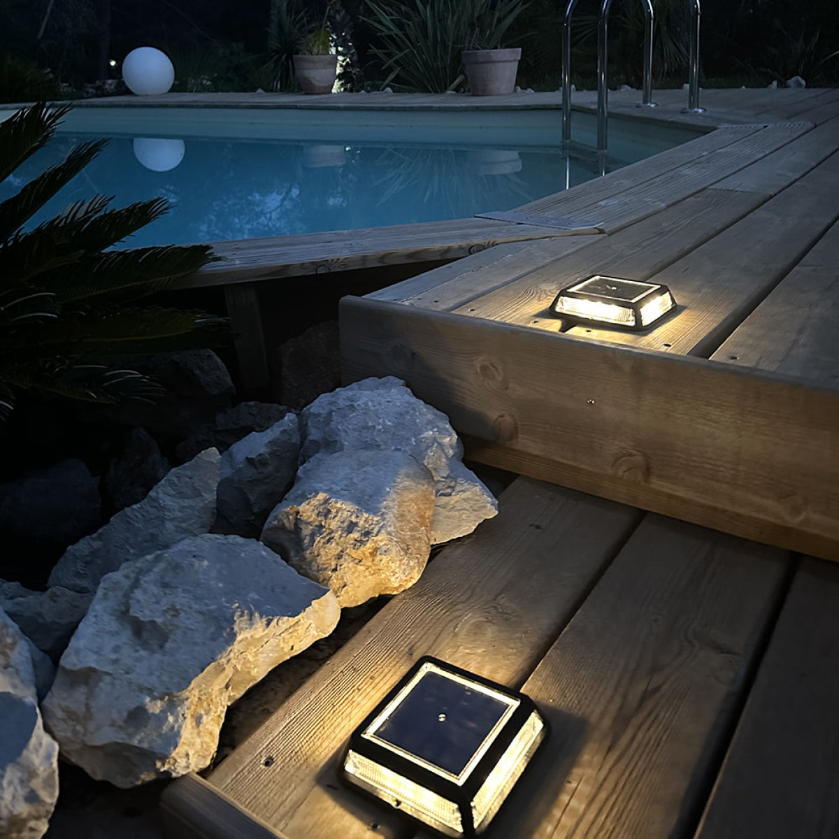 8 Balise solaires carrées QUADRY 12cm 60LM