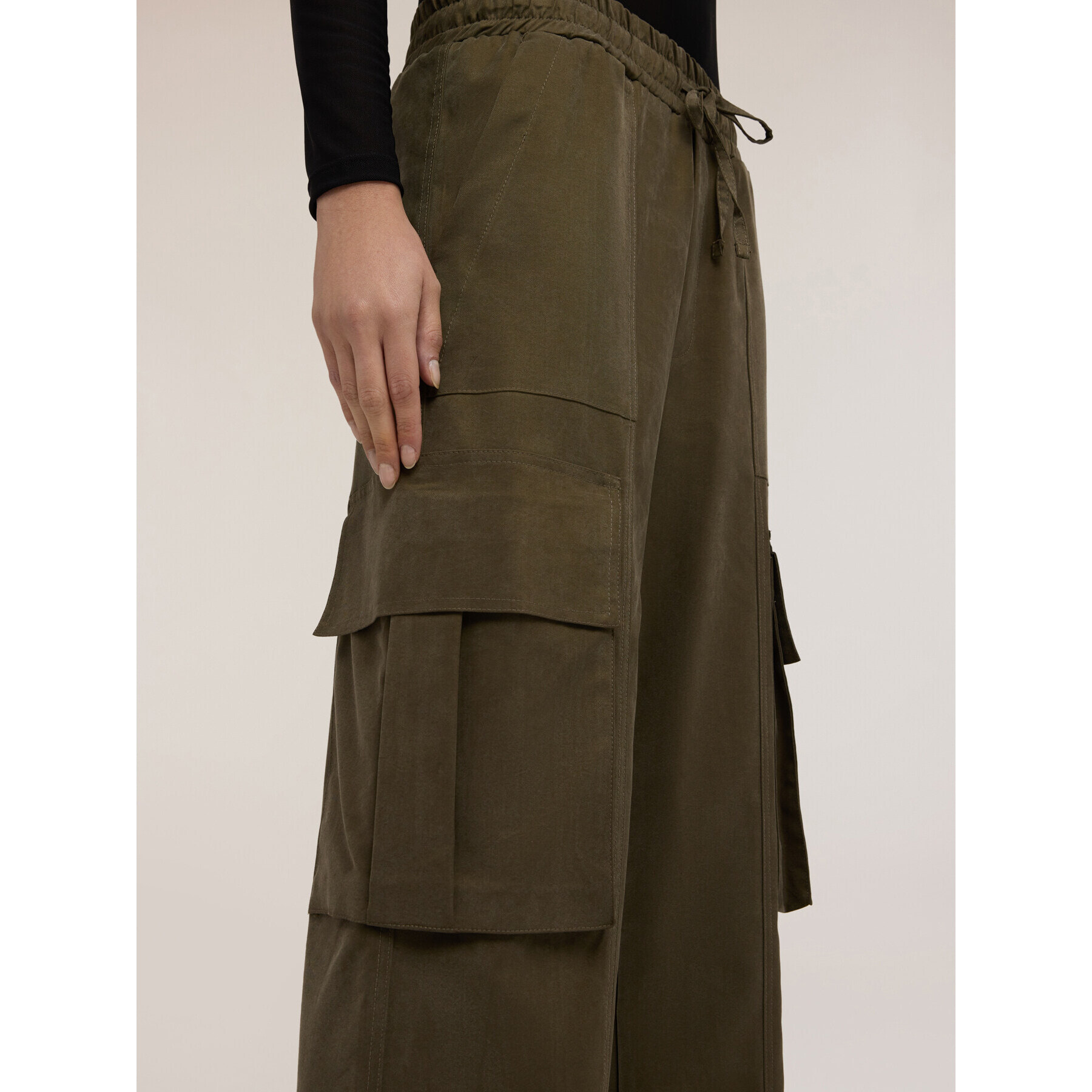 Motivi - Pantaloni cargo in gabardina misto lyocell - Verde militare