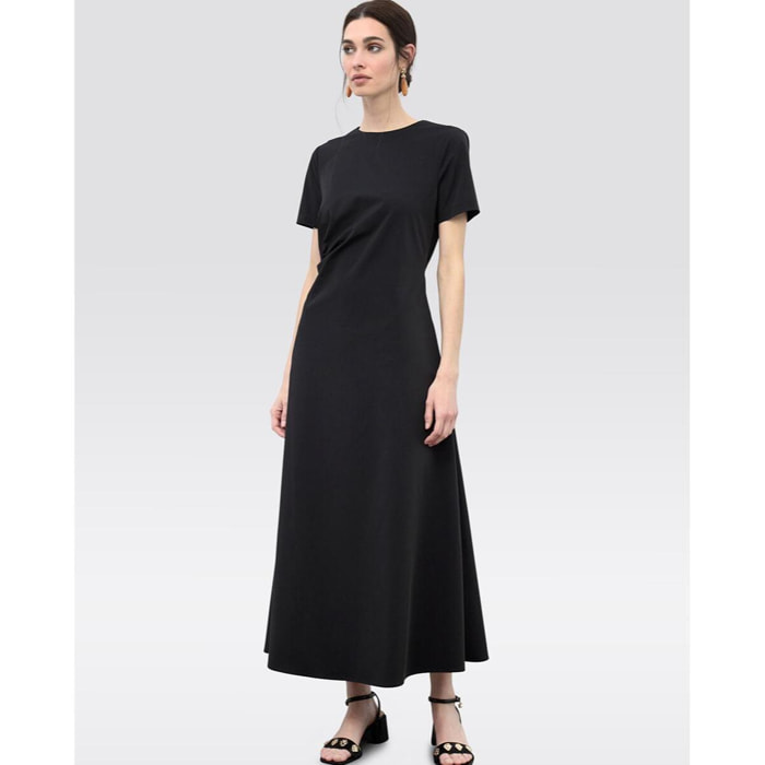 Abito midi elastico a maniche corte con vita arricciata