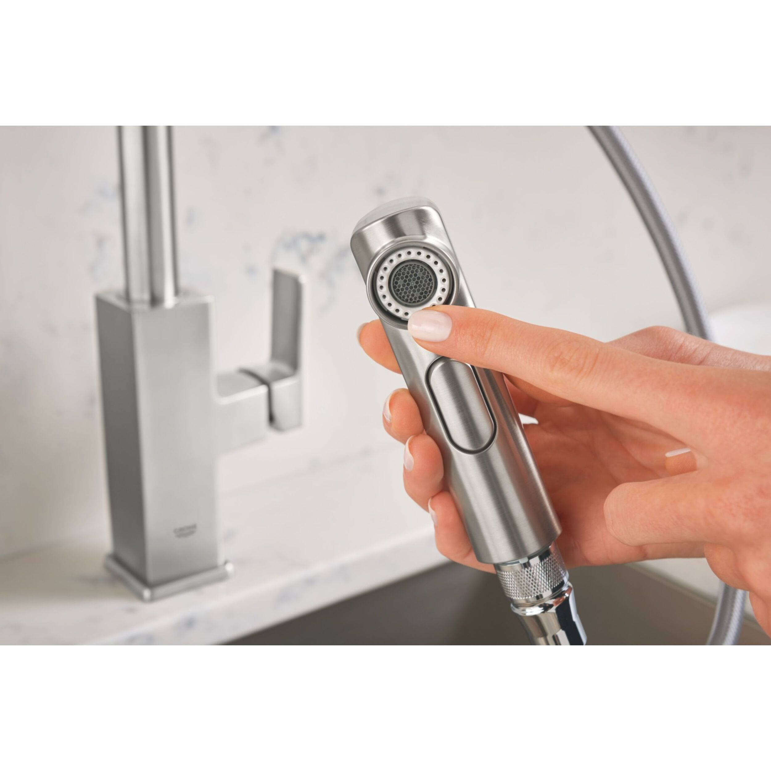 GROHE Robinet évier cuisine Tallinn avec douchette extractible, bec en L Finition supersteel 30420DC0