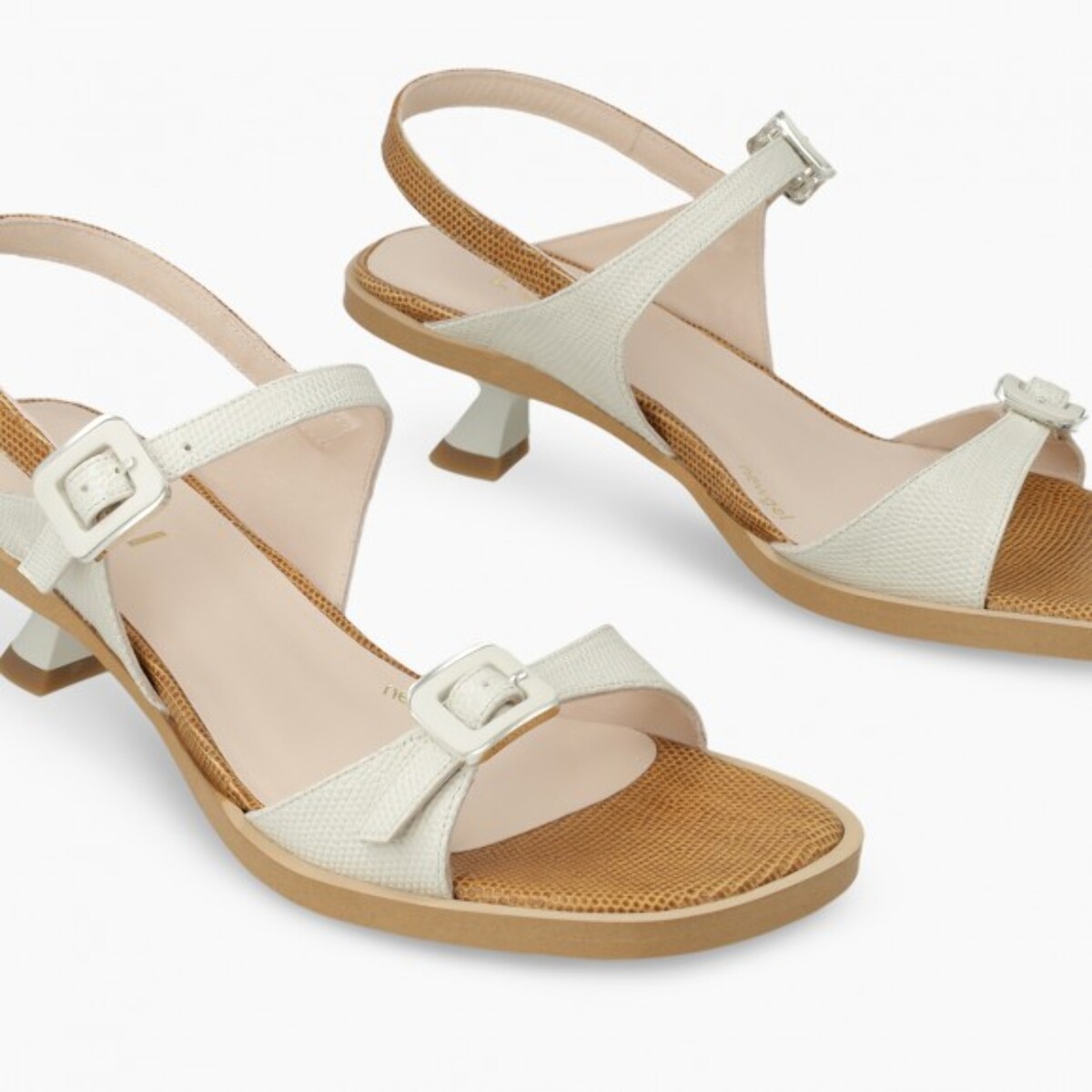 SANDALIAS BLANCAS ICABILA