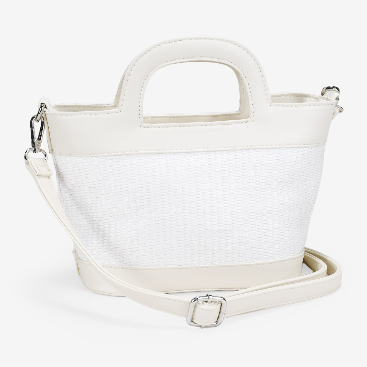 Bolso de mano beige con rafia