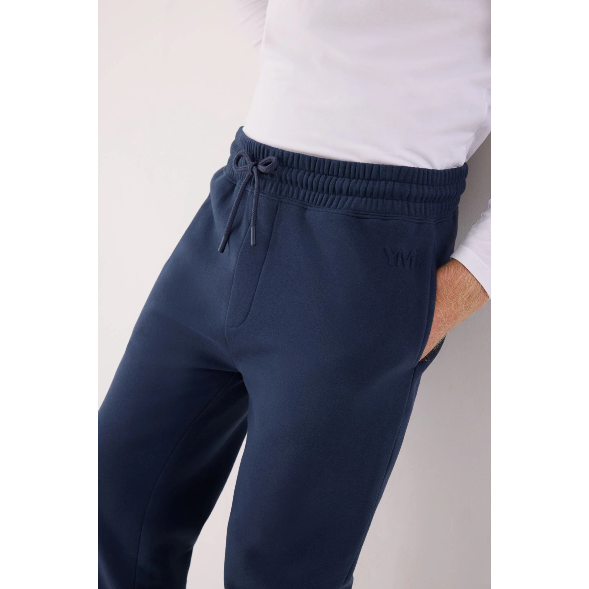 Pantalón deportivo hombre jogger con cintura ajustable azul marino