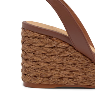 Sandalia destalonada Barby trenzada en rafia natural