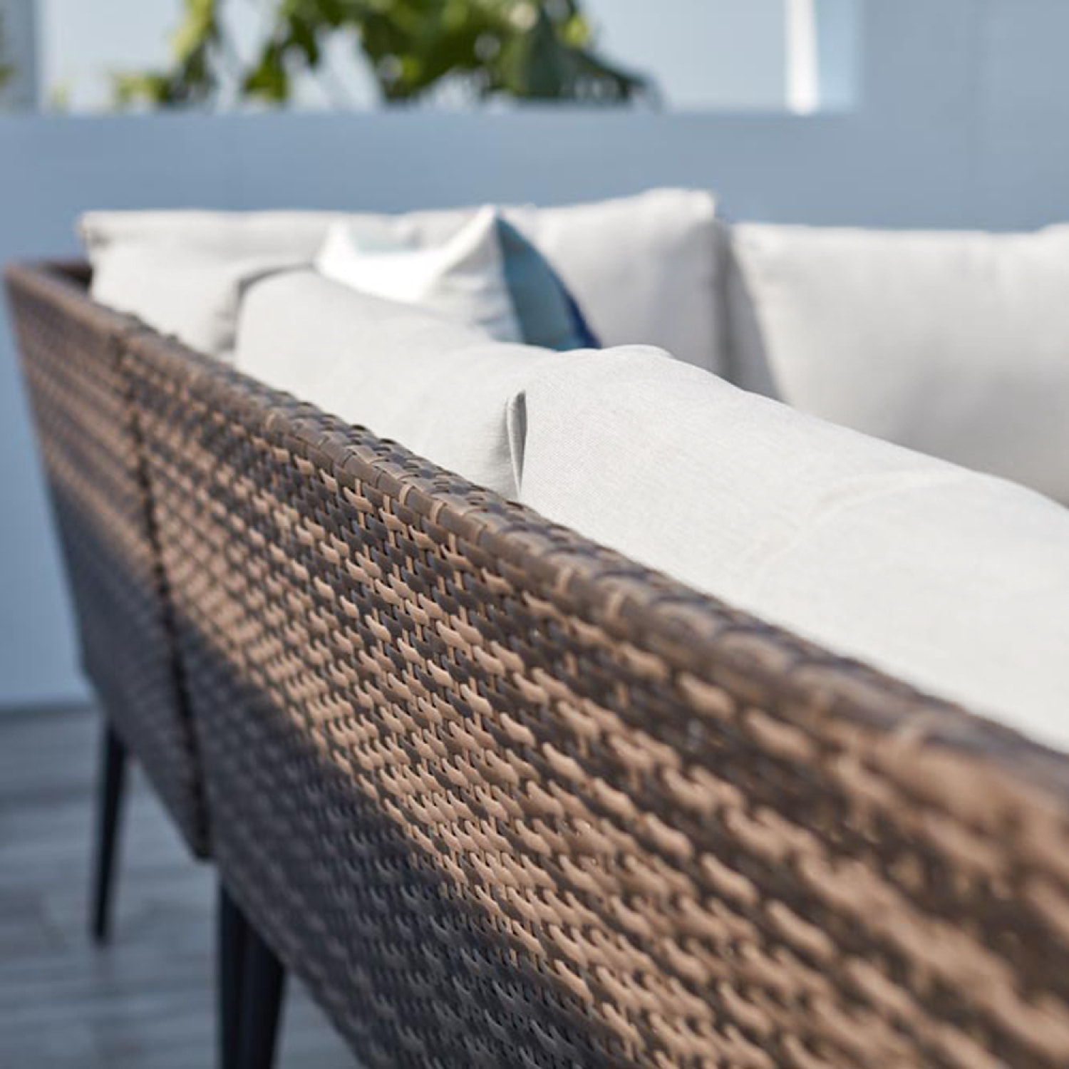 GULO - salon de jardin 9 places résine tressée marron et beige